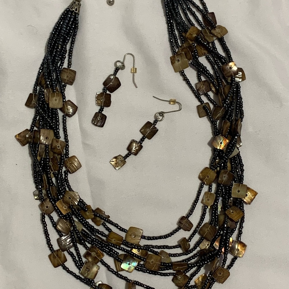 Croft and Barrow Necklace and earring set